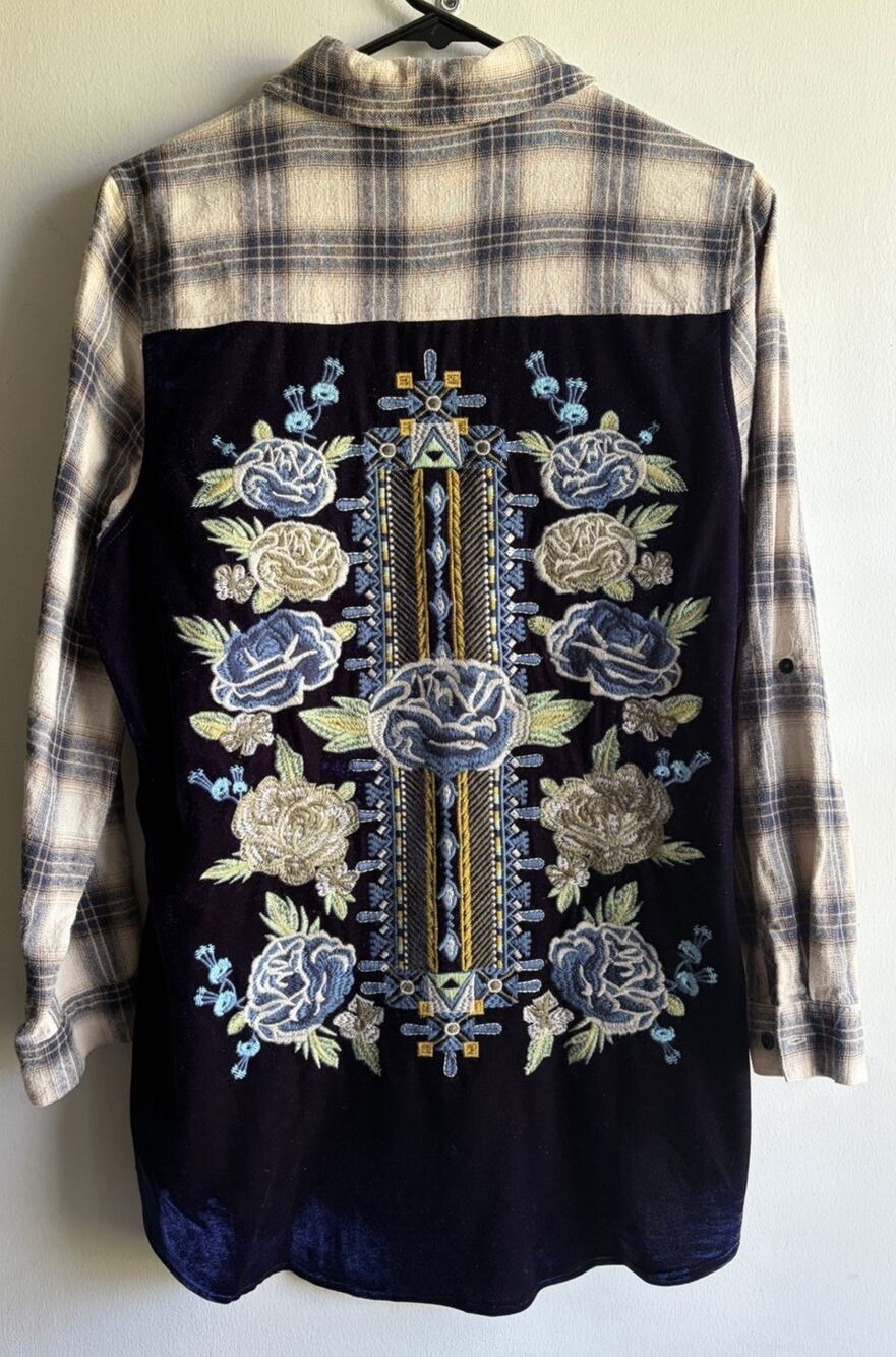 Paparazzi Embroidered Velvet Back Plaid Flannel Shirt Womens Medium Navy Boho